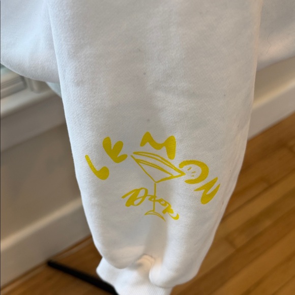 Strawberry Milk Mob COCHELLA 2025 Limited edition White Graphic Sweatshirt - Picture 7 of 13